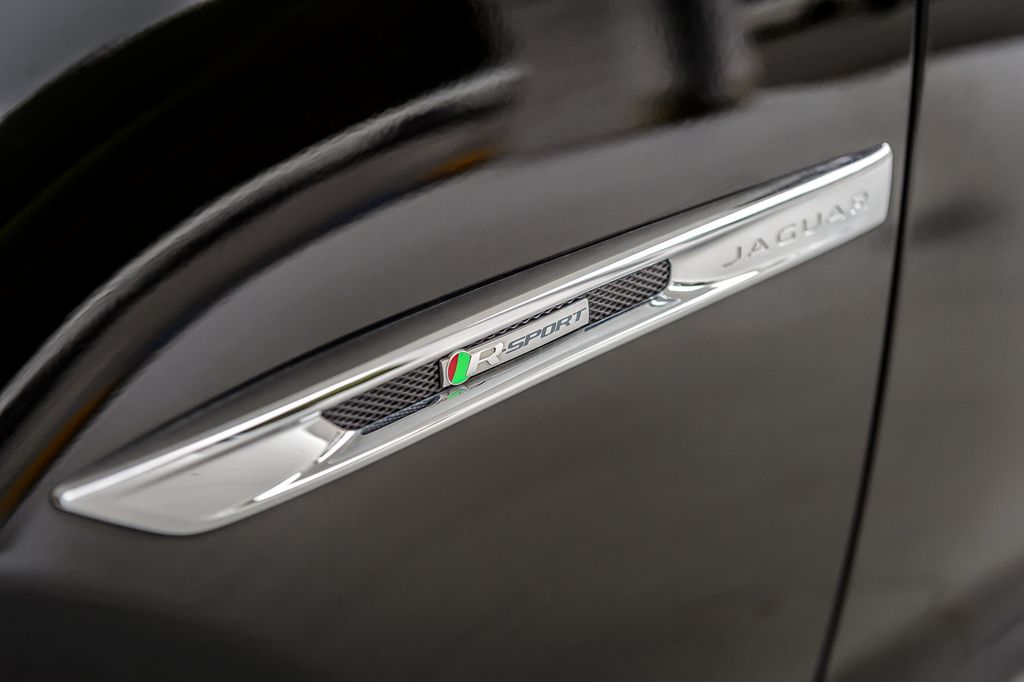 2017 Jaguar XJ XJ-R SPORT AWD - NAV - PANO ROOF - BACKUP CAM - GORGEOUS - 22970818 - 48