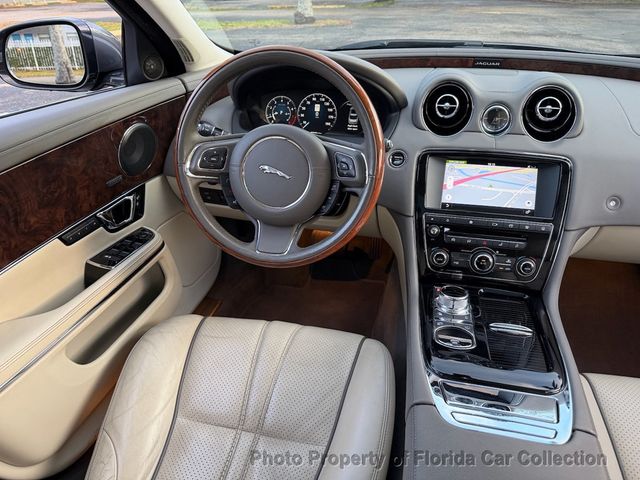 2017 Jaguar XJ XJ R-Sport Sedan 3.0L Supercharged V6 - 22995758 - 10