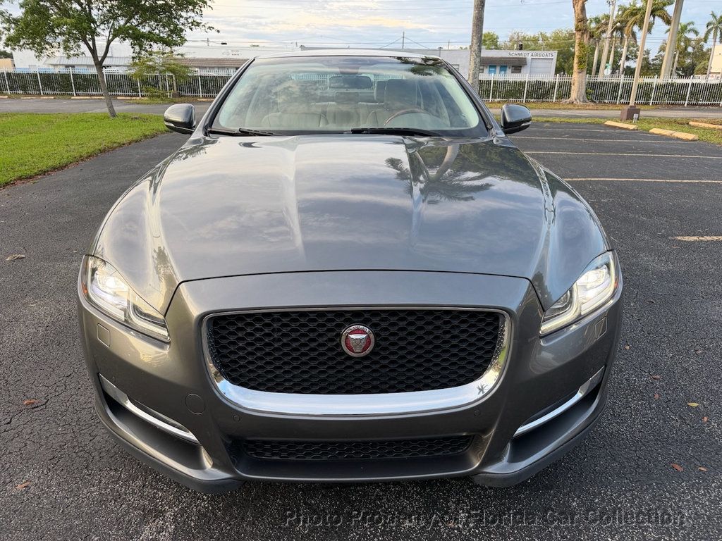 2017 Jaguar XJ XJ R-Sport Sedan 3.0L Supercharged V6 - 22995758 - 4