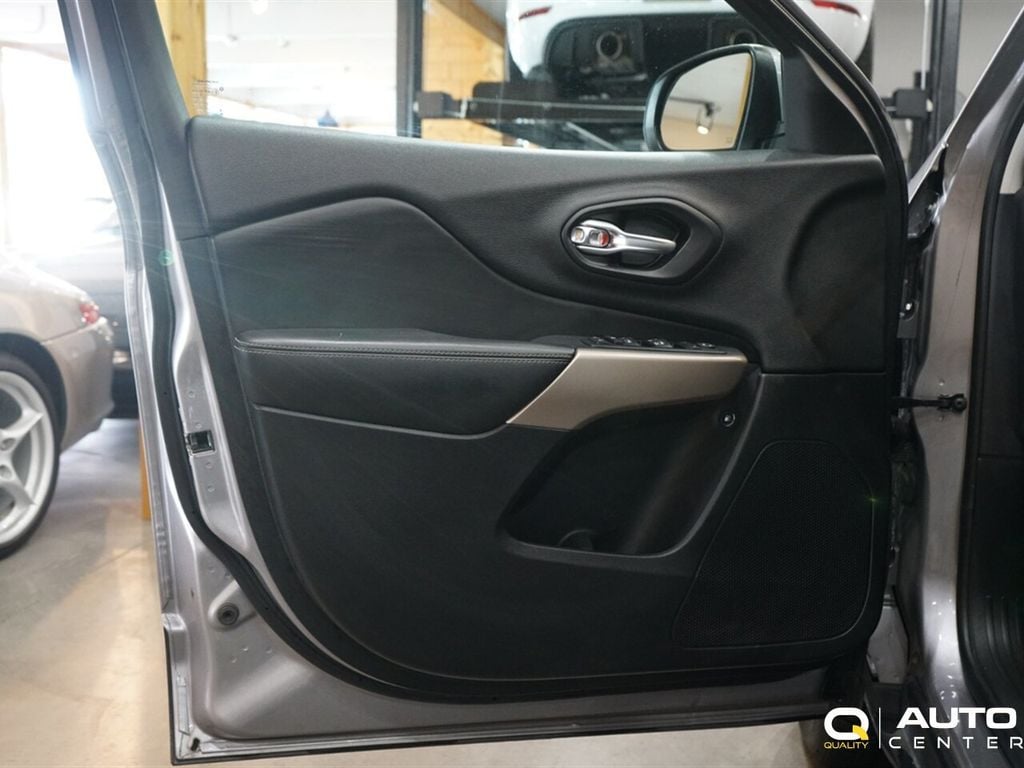 2017 Jeep Cherokee  - 23044322 - 9