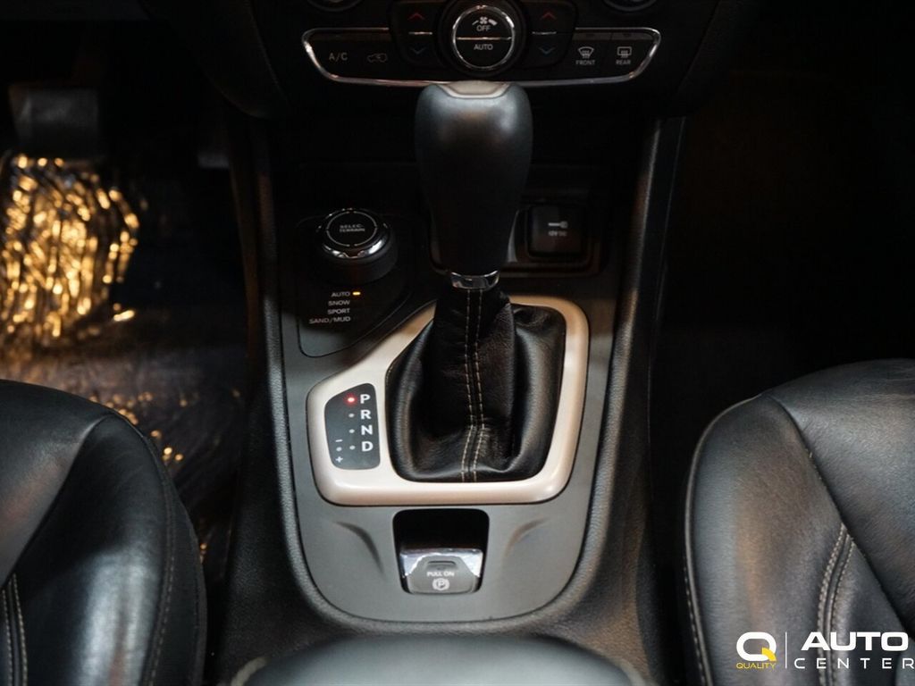 2017 Jeep Cherokee  - 23044322 - 16