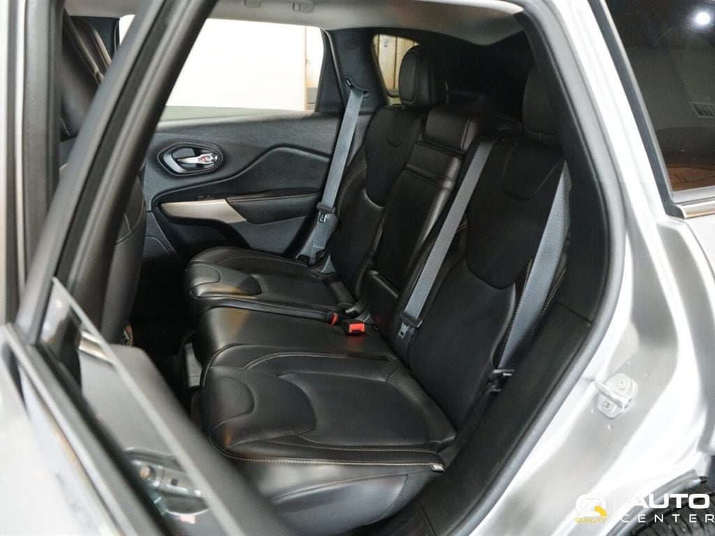 2017 Jeep Cherokee  - 23044322 - 24