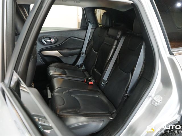 2017 Jeep Cherokee  - 23044322 - 24
