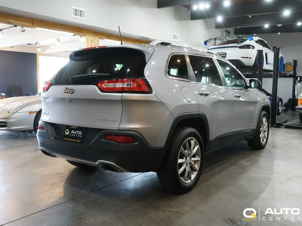 2017 Jeep Cherokee  - 23044322 - 3