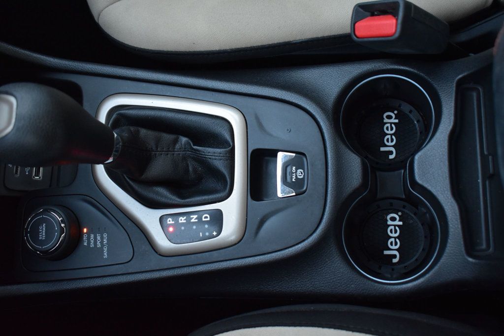 2017 Jeep Cherokee 80th Anniversary Edition photo 44