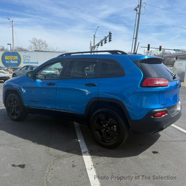 2017 Jeep Cherokee ALTITUDE 4X4 W/QUICK ORDER PKG, SIRIUS RADIO PKG - 22996234 - 10