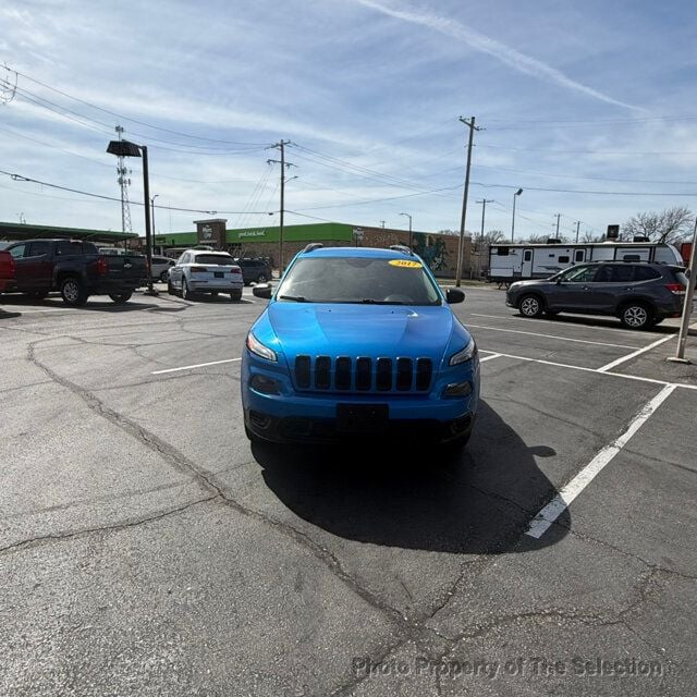 2017 Jeep Cherokee ALTITUDE 4X4 W/QUICK ORDER PKG, SIRIUS RADIO PKG - 22996234 - 3
