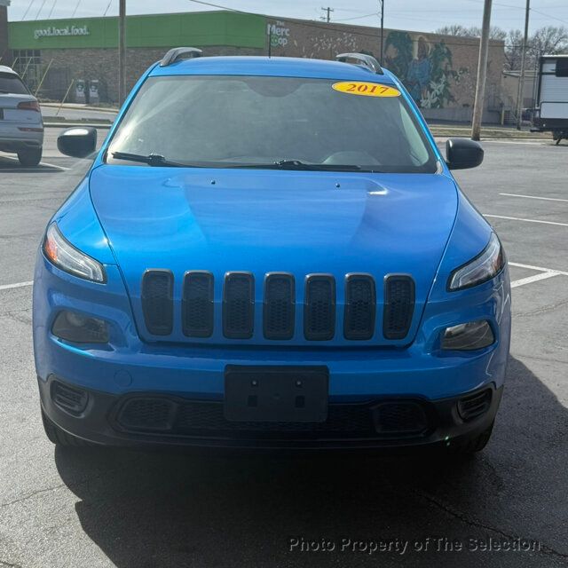 2017 Jeep Cherokee ALTITUDE 4X4 W/QUICK ORDER PKG, SIRIUS RADIO PKG - 22996234 - 4