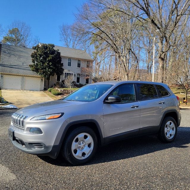 2017 Jeep Cherokee Altitude FWD - 22748857 - 0