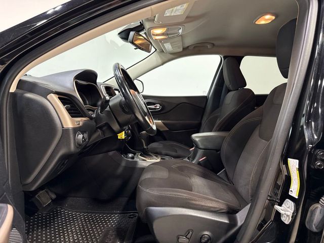 2017 Jeep Cherokee Latitude 4x4 - 23075879 - 10
