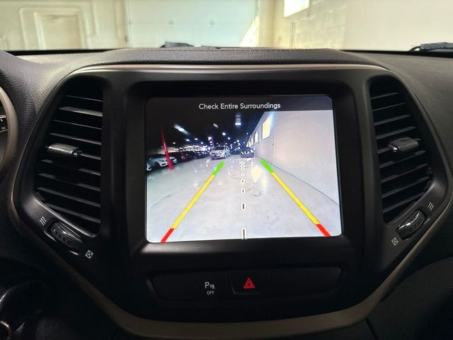 2017 Jeep Cherokee Latitude 4x4 - 23075879 - 16