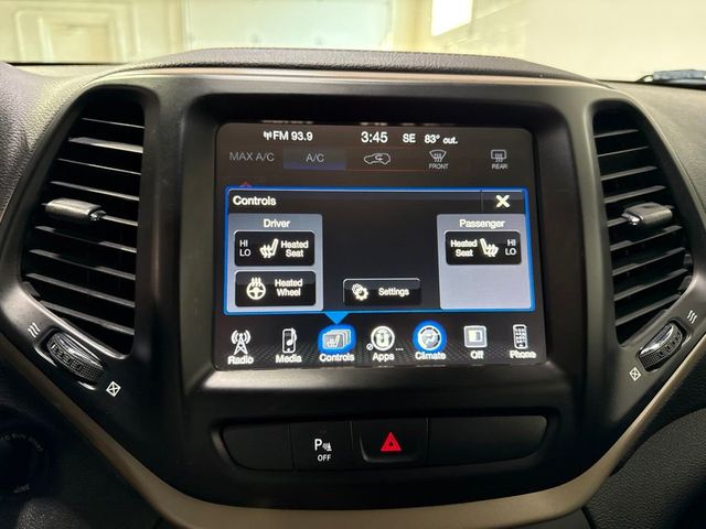 2017 Jeep Cherokee Latitude 4x4 - 23075879 - 17