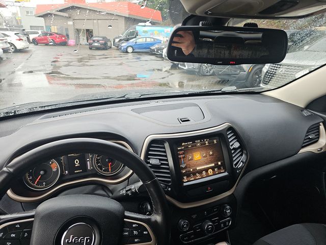 2017 Jeep Cherokee Latitude 4x4 - 22995808 - 27