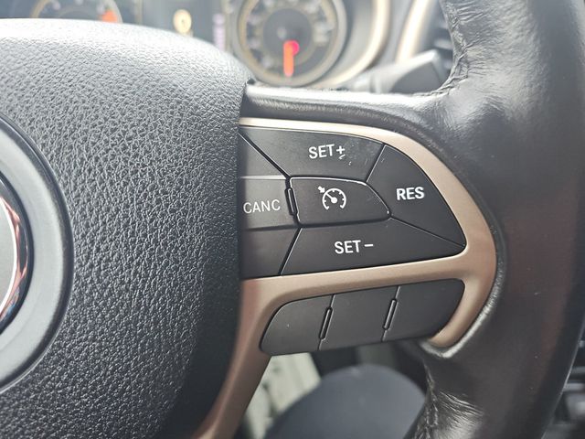 2017 Jeep Cherokee Latitude 4x4 - 22995808 - 31