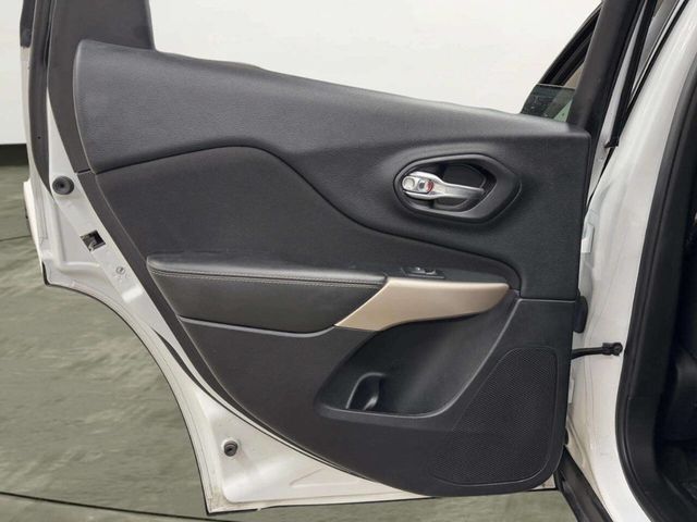 2017 Jeep Cherokee Latitude 4x4 - 22952554 - 12