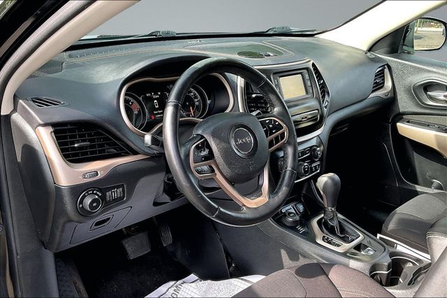 2017 Jeep Cherokee Latitude 4x4 - 23075221 - 10