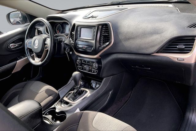 2017 Jeep Cherokee Latitude 4x4 - 23075221 - 12
