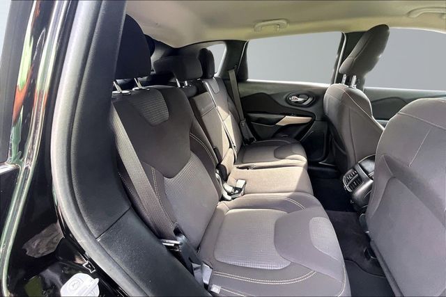 2017 Jeep Cherokee Latitude 4x4 - 23075221 - 13