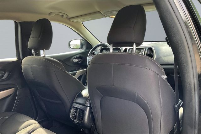 2017 Jeep Cherokee Latitude 4x4 - 23075221 - 14