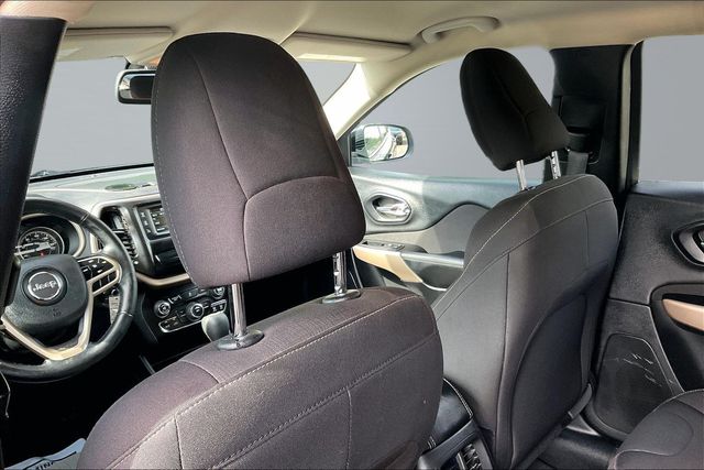 2017 Jeep Cherokee Latitude 4x4 - 23075221 - 17