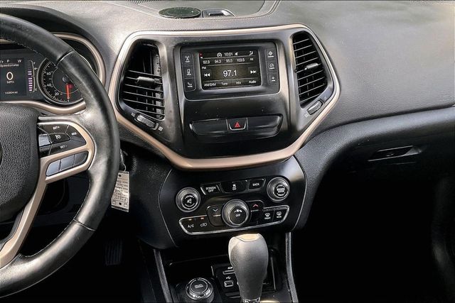 2017 Jeep Cherokee Latitude 4x4 - 23075221 - 23