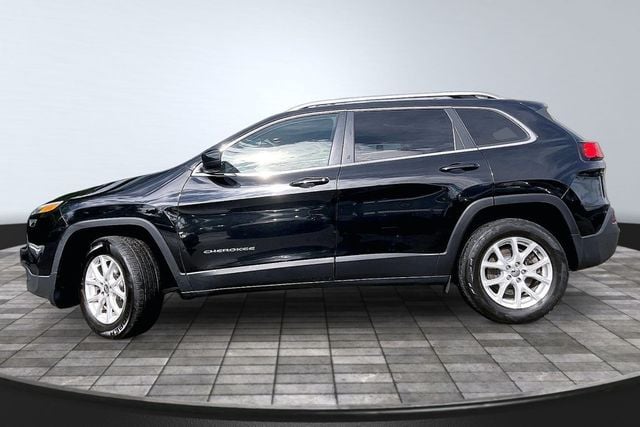 2017 Jeep Cherokee Latitude 4x4 - 23075221 - 3