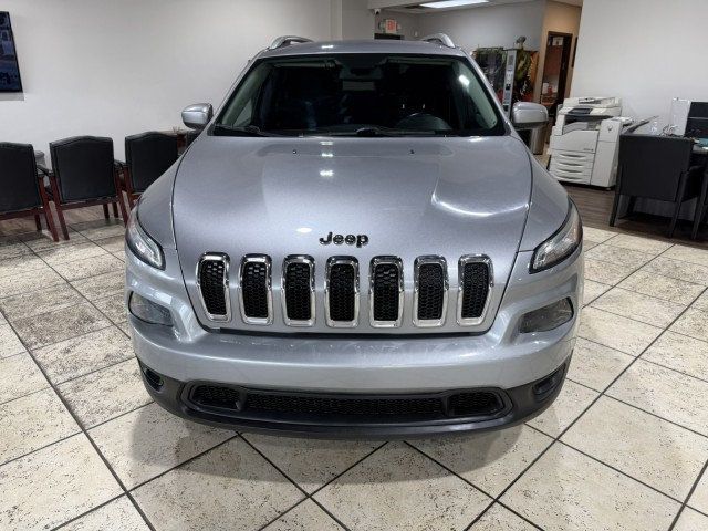 2017 Jeep Cherokee Latitude FWD - 22975781 - 5