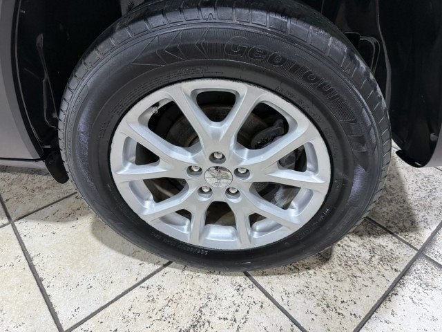 2017 Jeep Cherokee Latitude FWD - 22975781 - 7