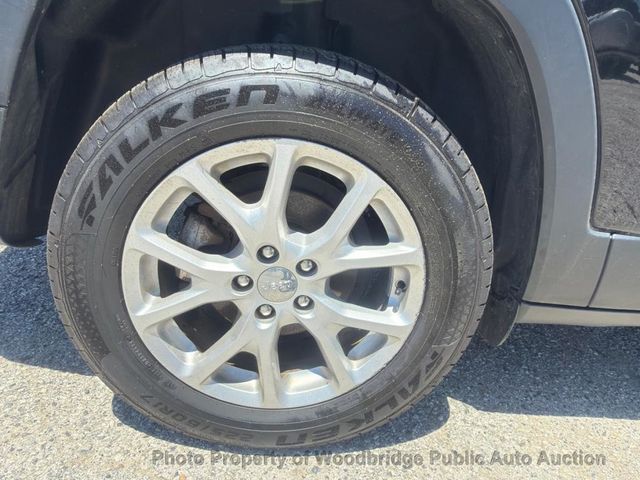 2017 Jeep Cherokee Latitude FWD - 23048266 - 11