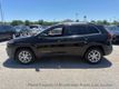 2017 Jeep Cherokee Latitude FWD - 23048266 - 3