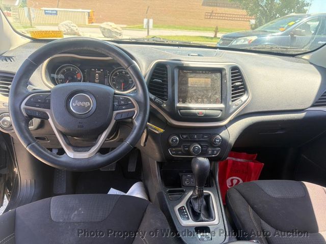 2017 Jeep Cherokee Latitude FWD - 23048266 - 5
