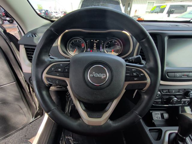 2017 Jeep Cherokee Latitude FWD - 23004315 - 14