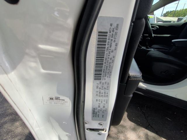 2017 Jeep Cherokee Latitude FWD - 23004315 - 22