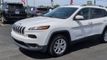 2017 Jeep Cherokee Latitude FWD - 23004315 - 3