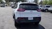 2017 Jeep Cherokee Latitude FWD - 23004315 - 6