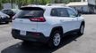 2017 Jeep Cherokee Latitude FWD - 23004315 - 7