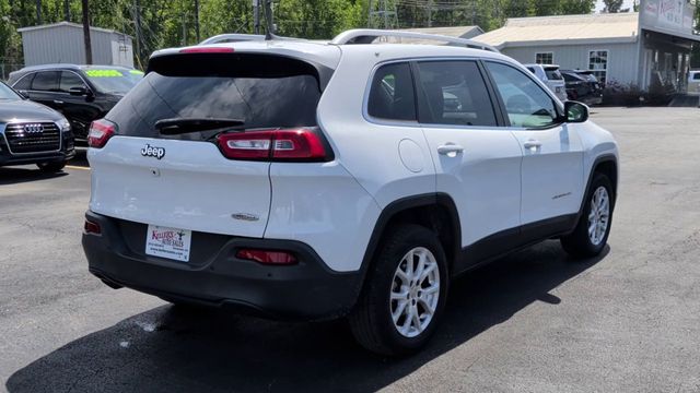 2017 Jeep Cherokee Latitude FWD - 23004315 - 7