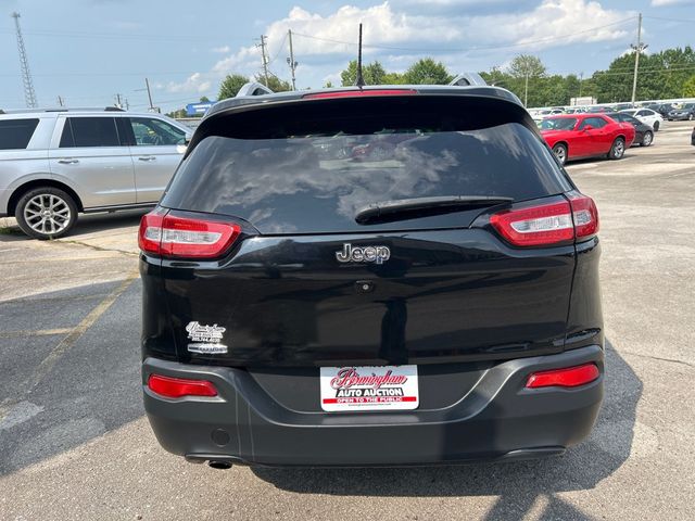 2017 Jeep Cherokee Latitude FWD - 23045862 - 4