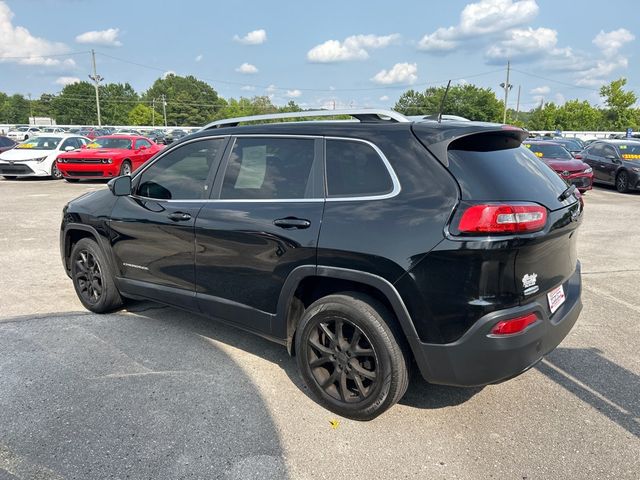 2017 Jeep Cherokee Latitude FWD - 23045862 - 5