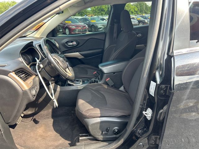 2017 Jeep Cherokee Latitude FWD - 23045862 - 7