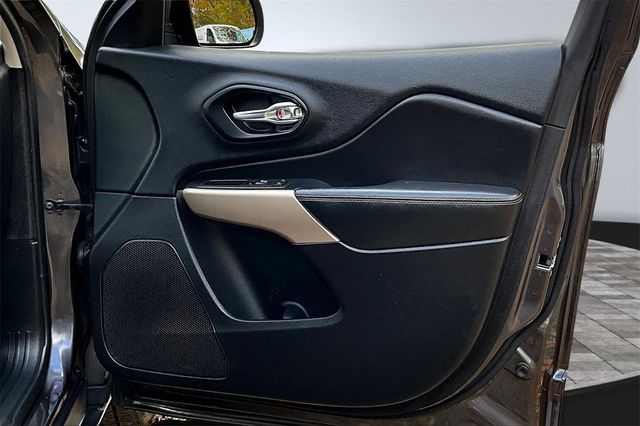 2017 Jeep Cherokee Limited 4x4 - 22940304 - 15