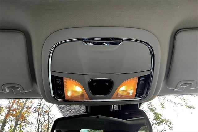 2017 Jeep Cherokee Limited 4x4 - 22940304 - 28