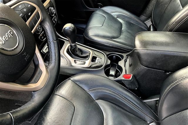 2017 Jeep Cherokee Limited 4x4 - 22940304 - 29