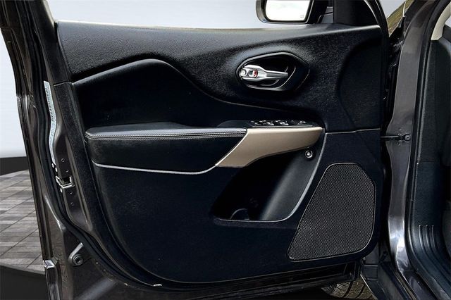 2017 Jeep Cherokee Limited 4x4 - 22940304 - 8