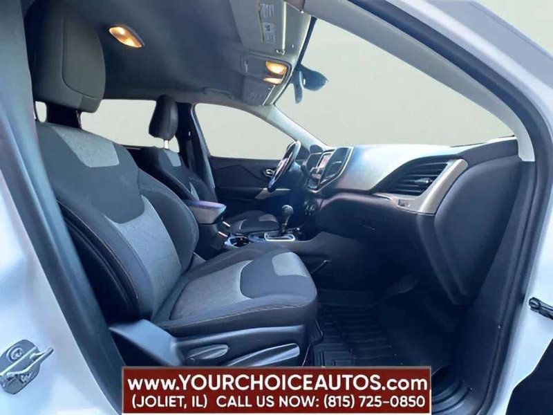 2017 Jeep Cherokee Sport 4x4 - 23005602 - 22