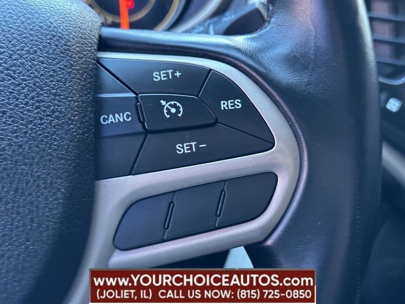 2017 Jeep Cherokee Sport 4x4 - 23005602 - 29