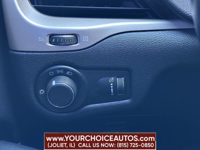 2017 Jeep Cherokee Sport 4x4 - 23005602 - 33