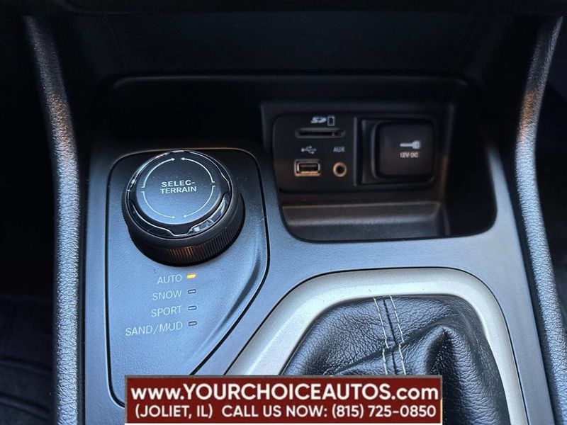 2017 Jeep Cherokee Sport 4x4 - 23005602 - 42