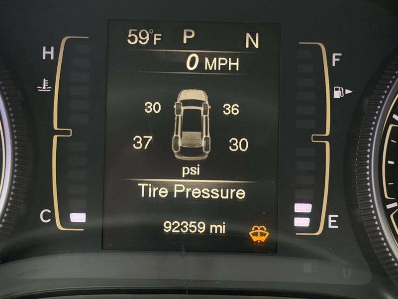 2017 Jeep Cherokee Sport 4x4 - 23005602 - 48