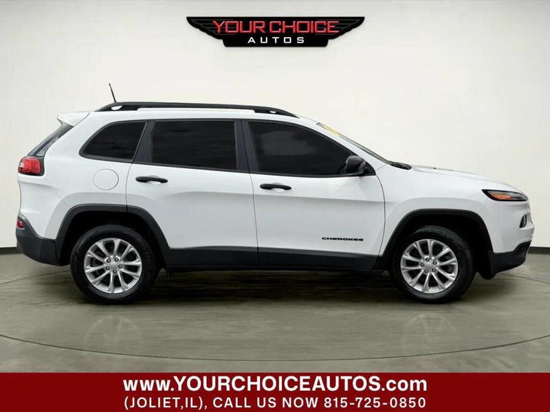 2017 Jeep Cherokee Sport 4x4 - 23005602 - 5